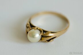 Elegantný 9ct zlatý prsteň s perlou - 2