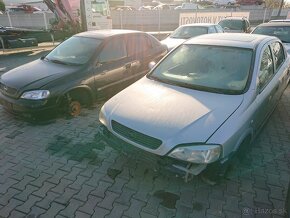 Lacno rozpredám Opel Astra G 1998-2004 na náhradné diely - 2