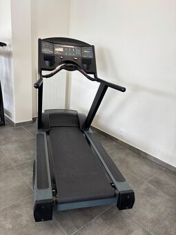 Life Fitness 9500HR - profi běžecký pás - 2