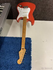 Fender Squier Classic Vibe 50s Stratocaster MN FR - 2