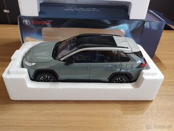 Toyota Rav4 1:18 Paudi - 2