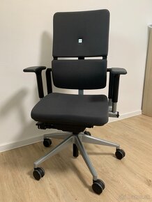 Steelcase profesionalna kancelarska stolica - 2