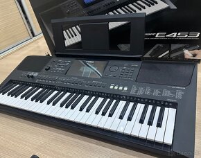 Yamaha psr E453 - 2