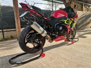 Suzuki GSXr 1000 - 2