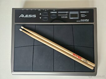 Predám perkusný kontolér ALESIS - 2