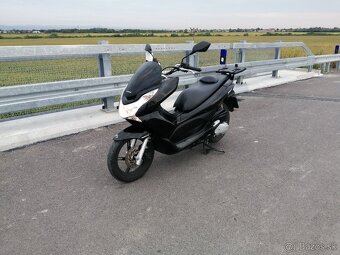 Predám skúter Hondu PCX 125 2013 v peknom stave - 2