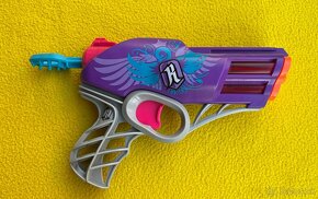 Nerf dievcenska pistol - 2