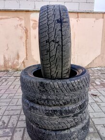 Predám preumatiky 205/55r16 zimné - 2