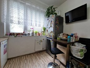 Rezervované.1 IZBOVÝ BYT, 36 m2, HEMERKOVA UL., - 2