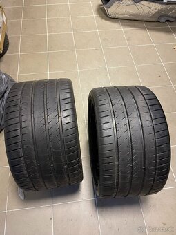 Nové Michelin Pilot Sport 4S 325/30 ZR19 - 2