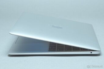 ZÁRUKA/Macbook Air 13.3"/I5 1.6GHZ/8GB RAM/128GB SSD Silver - 2