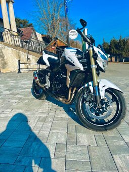 Suzuki gsr 750 - 2