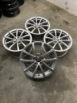 Hliníkové disky 5x112 R17 Audi A6 C8 , VW , Škoda - 2