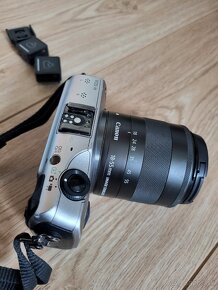 Canon EOS M s prislusenstvom - 2