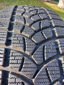 215/60 r17 zimne pneumatiky - 2