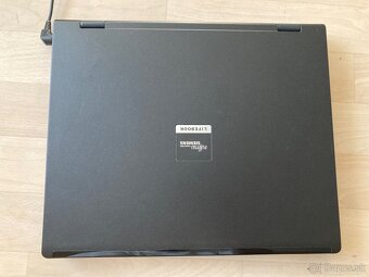 Notebook Fujitsu E8110 - 2