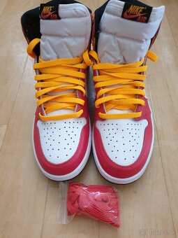 Air Jordan 1 Retro High OG Light Fusion Red

 - 2