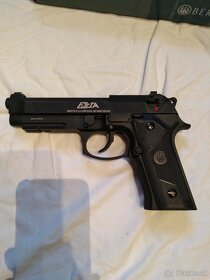 Umarex Beretta M92 A1 Tactical Black - posledny kus - 2