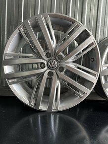 #8 Elektróny originál VW 5x112 r19 - 2