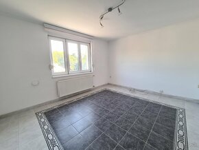 Prenajmeme 4+1 byt, Žilina -  V. Spaynola, 105 m², R2 SK. - 2