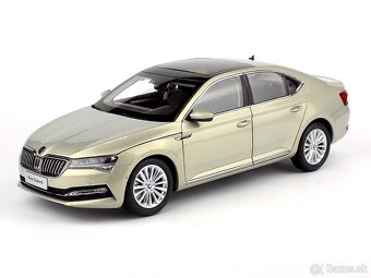 ŠKODA SUPERB III 1:18 PAUDI - 2