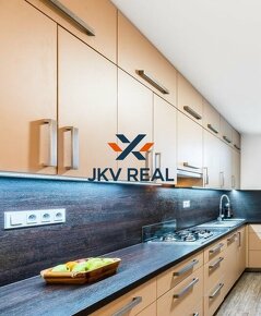 JKV Real ponúka predaj priestranný rodinný dom po čiastočnej - 2