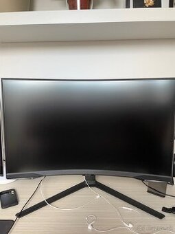 27" Samsung G65B 240Hz QHD - 2