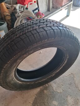 225/60R16 - 2