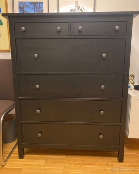 Hemnes IKEA 6 zásuvkova komoda - 2