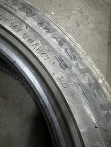 Celorocne gumy 215/50 r17 - 2