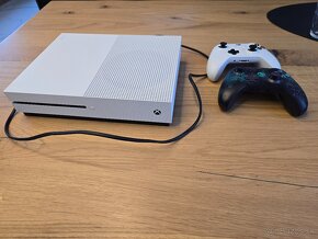 XBOX ONE S 500GB + 2 ovladače + Kinect + Hry - 2