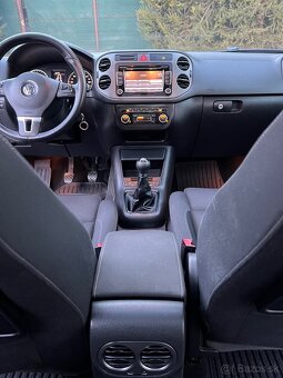 Volkswagen Tiguan - 2