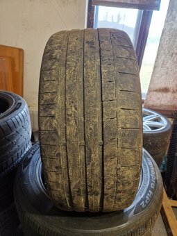 Continental 255/35 R21 - 2