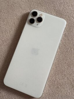 iPhone 11 Pro Max 64 GB - 2