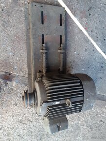 Predám elektromotor 4kw - 2