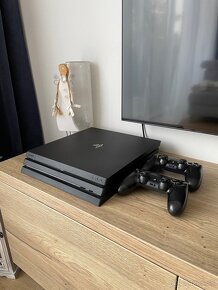 Playstation 4 Pro, 1TB HDD, 2 x Dualshock, 3x Hra - Top stav - 2