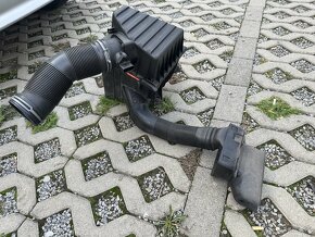 Vzduchový filter komplet Fabia RS 1.9tdi 96kw - 2