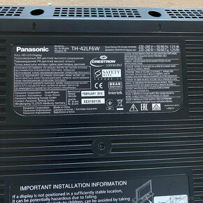 Profesionálny displej 42" Panasonic TH-42LF6W - 2