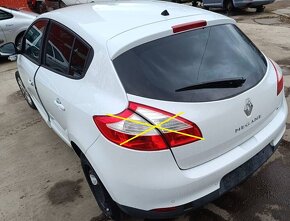 Renault Megane III HB 2014 1.2 Tce predám DVERE, AIRBAGY - 2