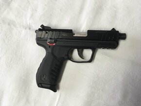 Ruger SR22 - 2