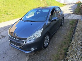 Peugeot 208 1.4 benzin - 2