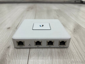 Ubiquiti UniFi Security Gateway - 2