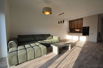 NOVOSTAVBA veľký moderný 3 izbový byt 91m2 s balkónom, centr - 2