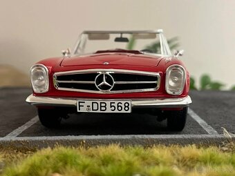 1:18 1968 Mercedes-Benz 280 SE Automatic (W113) - Schuco - 2