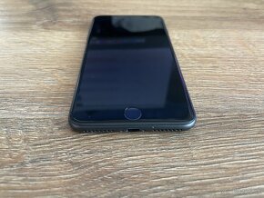 iPhone 8 Plus 64GB - 2