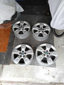 Prodám ALU litá kola Škoda 195/55 R15 - 2