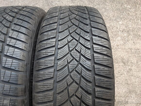 225/50 R18  -zimné Run Flat - 2