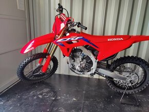 HONDA CRF 250 R (2024) - 2