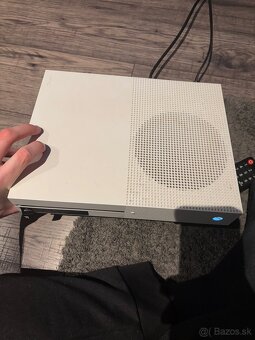 Xbox one s 500gb (Nefunkčna mechnika) - 2