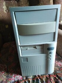 Pentium III-Soc. A 462 AMD Duron 750-napučané kon. - 2